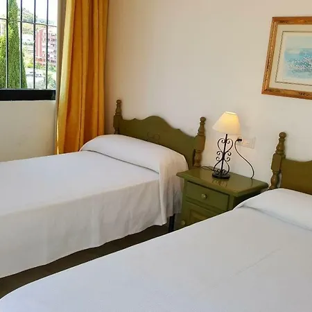 Pueblo Evita Hill Aparthotel 3*